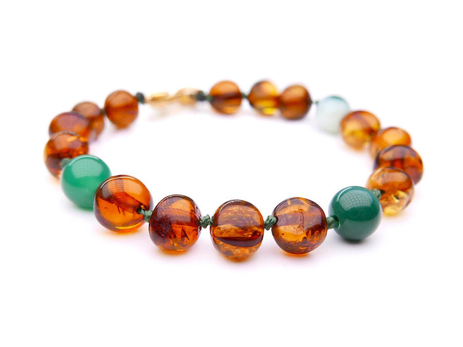 Pulsera para bebé de dentición con ámbar pulido color coñac y cuentas de ágata