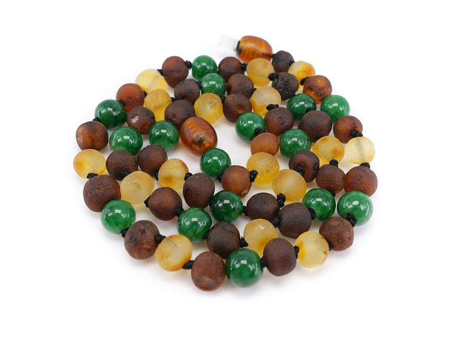 Ambar báltico crudo multicolor con jade, diseño artesanal para uso diario
